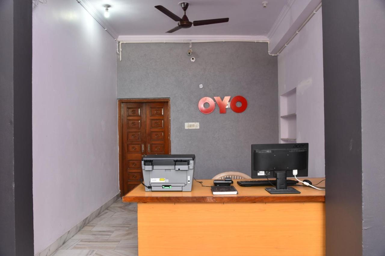 Oyo 28166 Exotica Homes Hotel 3*