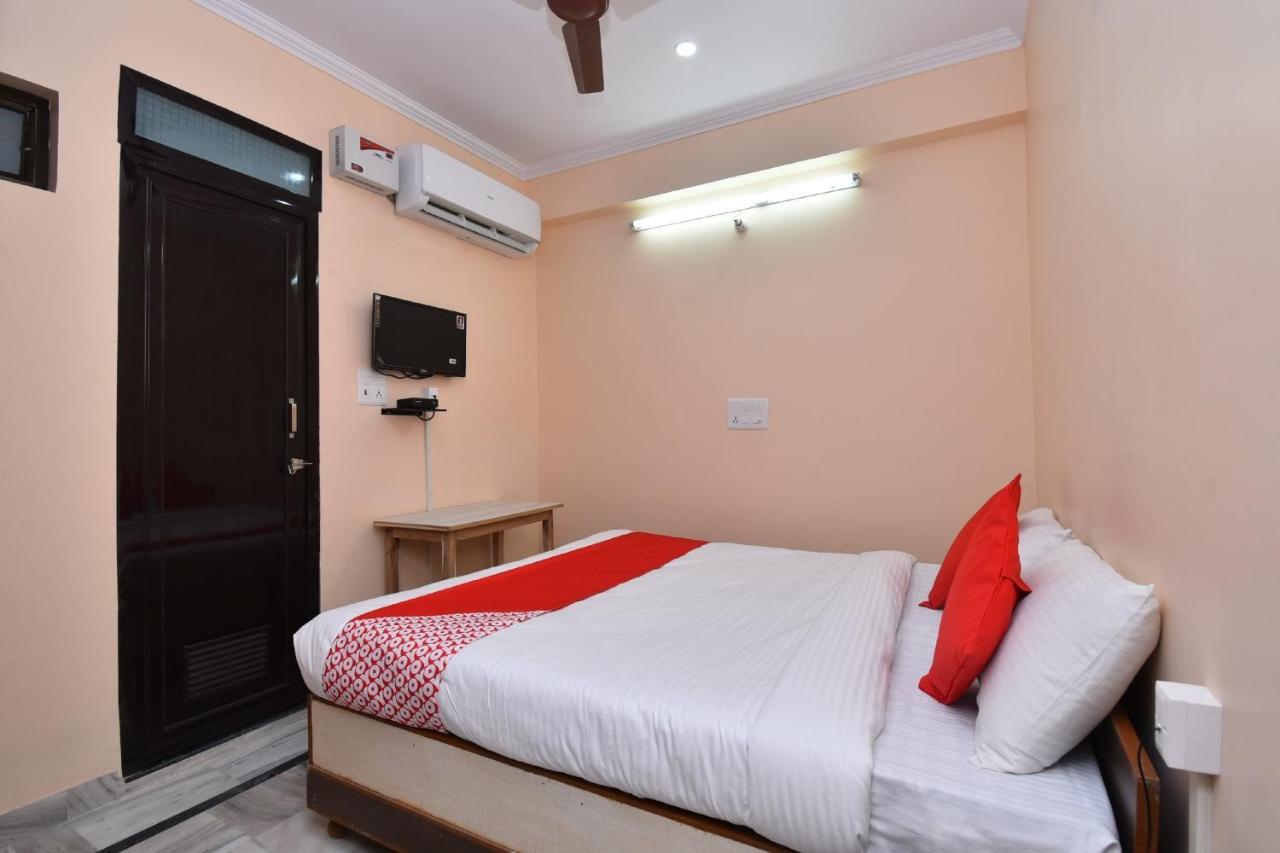 Oyo 28166 Exotica Homes Hotel